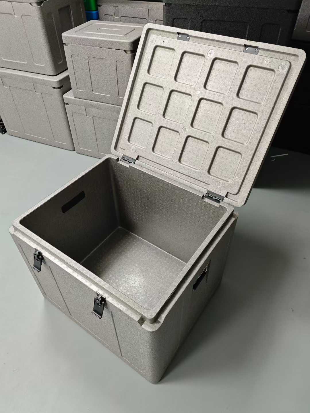 為什么說一體成型是EPP保溫箱的“靈魂工藝”？